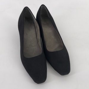 AEROSOLES black and grey high heels 2”